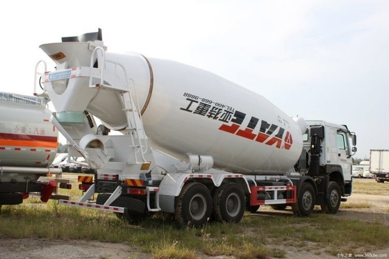 Nationaler Schwerlastwagen HOWO 8X4 5,5 Quadrat Betonmischwagen mit einer Kapazität von 2-25m3