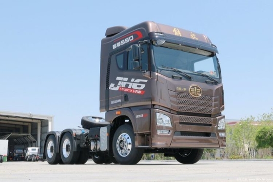 Jiefang JH6 6x4 4x2 8x4 Traktor mit Luftaufhängung Fahrersitz und Multimedia-System