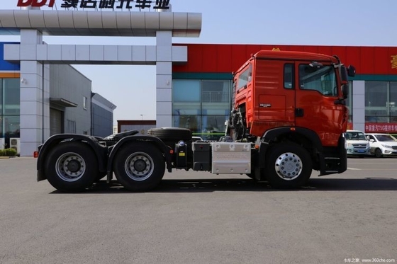 Gebraucht SinotruK HOWO TX7 Schwerlastwagen LNG CNG 4*2 Traktionslastwagen Logistikfahrzeug