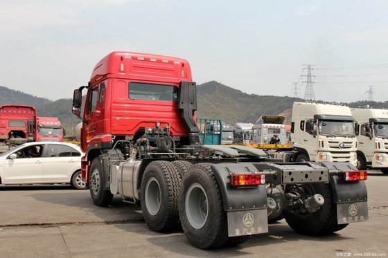 SinotruK Haohan J7B 4*2 6*4 CHG-LNG-Traktionsfahrzeug mit 400-500L Kraftstoffbehälter