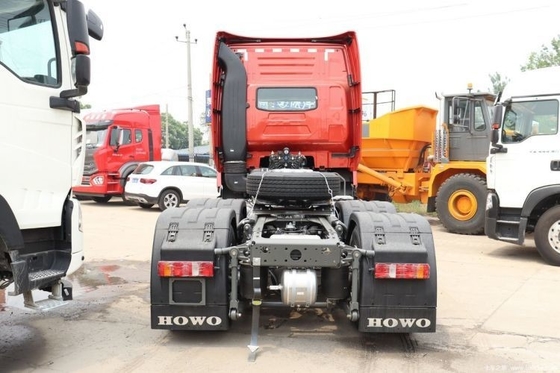 Sinotruk HOWO T7H 440HP 6X4 Gefährlicher chemischer Traktor mit 500-600L Kraftstoffbehälter