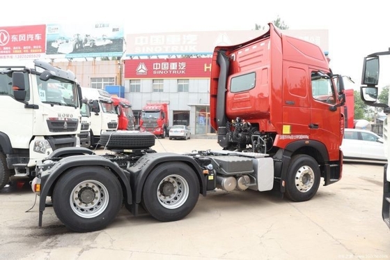 Sinotruk HOWO T7H 440HP 6X4 Gefährlicher chemischer Traktor mit 500-600L Kraftstoffbehälter