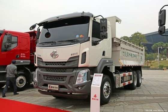 Dongfeng Liuqi Chenglong H5 310 PS 6X4 Traktionsfahrzeugkopf mit Rückwärtsverschiebungsnummer 2