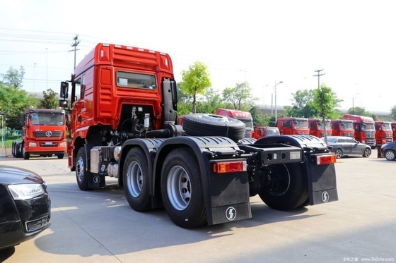 Shaanxi Automobile Heavy Cadron M3000 430 PS 6X4 AMT Automatische Traktions-Lkw-Kopf bei einem