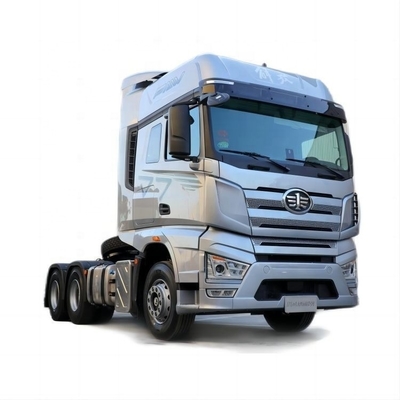 FAW Jiefang J7 Schwerlastwagen 560 PS 6X4 Großtraktionslastwagenkopf mit Multimedia-System