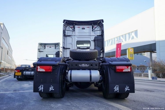 FAW Jiefang J7 Schwerlastwagen 560 PS 6X4 Großtraktionslastwagenkopf mit Multimedia-System