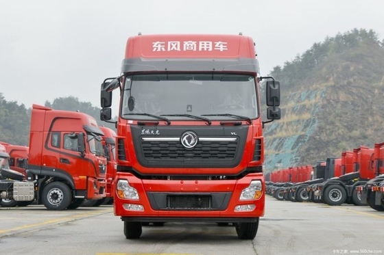 Bei der Einführung von VL 465 HP 6X4 Traktions-Lkw-Kopf mit