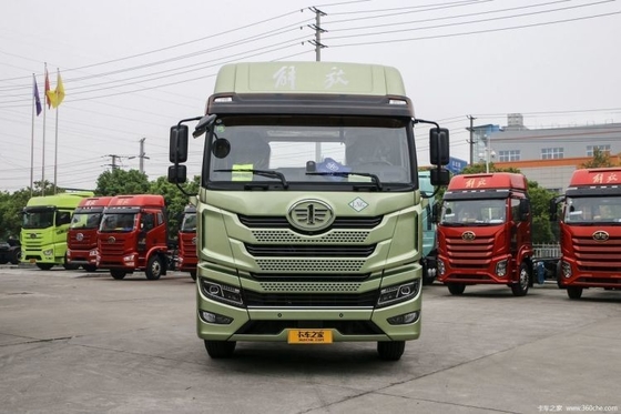 Qingdao Jiefang JH5 Schwerlastwagen 480 PS 6X4 LNG-Traktoren mit Cruise Control ACC