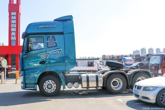 FAW Jiefang J7 LNG CHG 371 375 PS 4*2 6*4 6*2 Lastzug mit maximaler Geschwindigkeit von 120 km/h