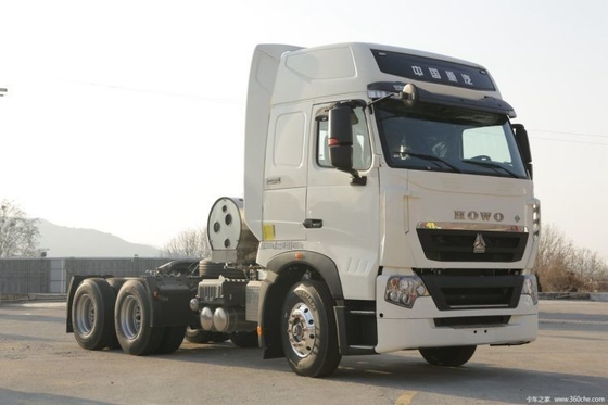 Antriebsrad 6X4 SinoTRUK HOWO T7H LNG-Traktorfahrzeug 440 PS für Logistiktransport
