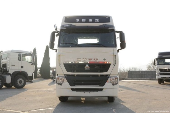 Antriebsrad 6X4 SinoTRUK HOWO T7H LNG-Traktorfahrzeug 440 PS für Logistiktransport
