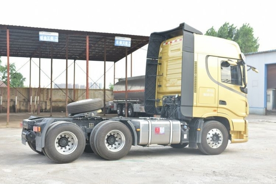 2 Rückwärtsverschiebung Dongfeng Tianlong KX 520 PS 6X4 Traktor-Lkw-Kopf für Schwerlastwagensegment