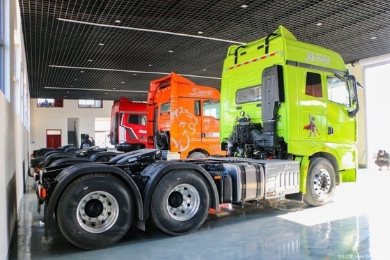 Trinity Schwerlastwagen 585 PS 6X4 AMT Automatischer Traktorlastwagen für Rückwärtsverschiebung Nummer 2