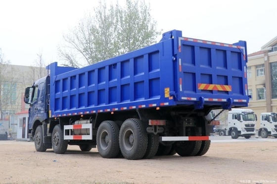 Gebrauchtes Sinotruk HOWO T7H Schwerlastwagen 440 PS 8X4 7,6 m Dump Truck mit 300-400L Tank