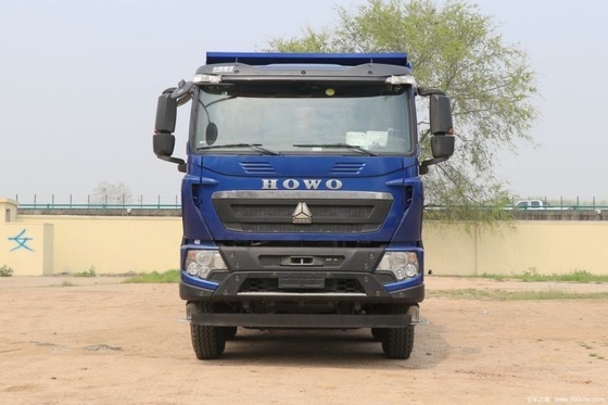 Gebrauchtes Sinotruk HOWO T7H Schwerlastwagen 440 PS 8X4 7,6 m Dump Truck mit 300-400L Tank