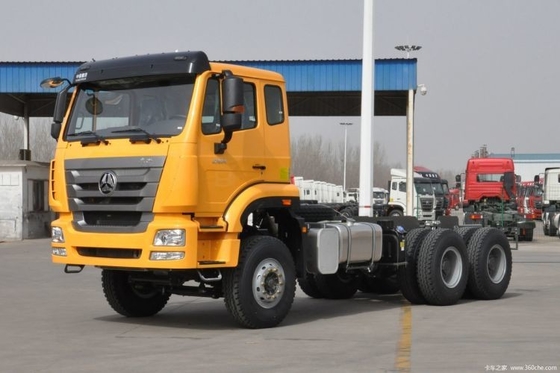 10 Vorwärtsverschiebung SINOTRUCK Haohan J5G 310 PS 6X4 5.8m Dump Truck bei einem Wettbewerb