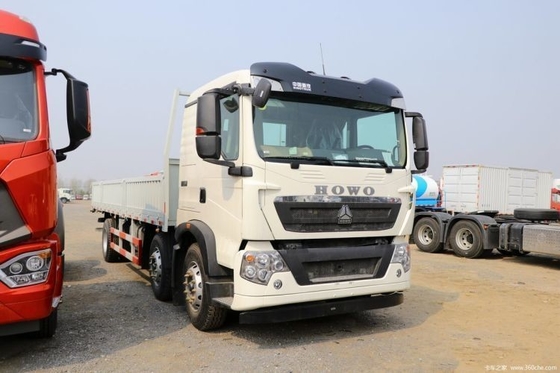 Warm 6X2 7,8m Zaun Truck Sinotruk HOWO T5G Schwerer Lkw 270PS mit Ladung Tank Dimension