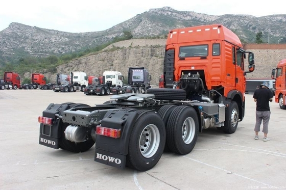 Höchstgeschwindigkeit 110 km/h Gebraucht HOWO TX 430 PS 6X4 Traktor-Lkw mit Motor Kapazität 8L