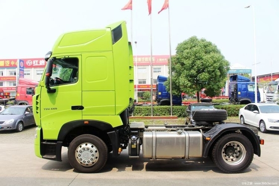 440 PS 4X2 Sinotruk HOWO T7H Traktor mit 2 Fahrgästen und 8L Motorkapazität