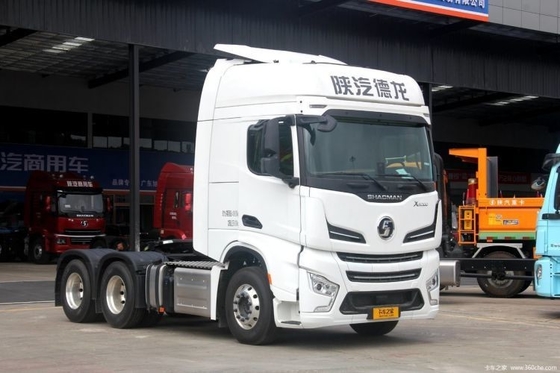 Shaanxi Auto Schwerlastwagen X6000 560 PS 6X4 automatischer Traktions-Lkw-Kopf