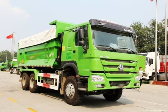 Warm gebrauchte SINOTRUCK HOWO Schwerlastwagen 340 PS 6X4 5,6 m-Dump-Trucks für den Weltmarkt
