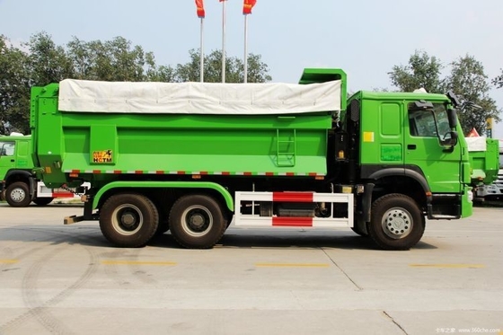 Warm gebrauchte SINOTRUCK HOWO Schwerlastwagen 340 PS 6X4 5,6 m-Dump-Trucks für den Weltmarkt